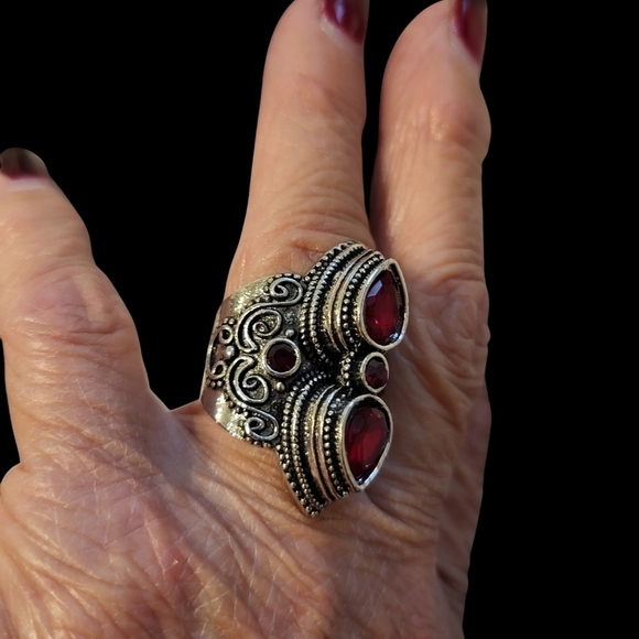 NEW Vintage Boho look red cubic zirconia size 8 - Picture 13 of 13